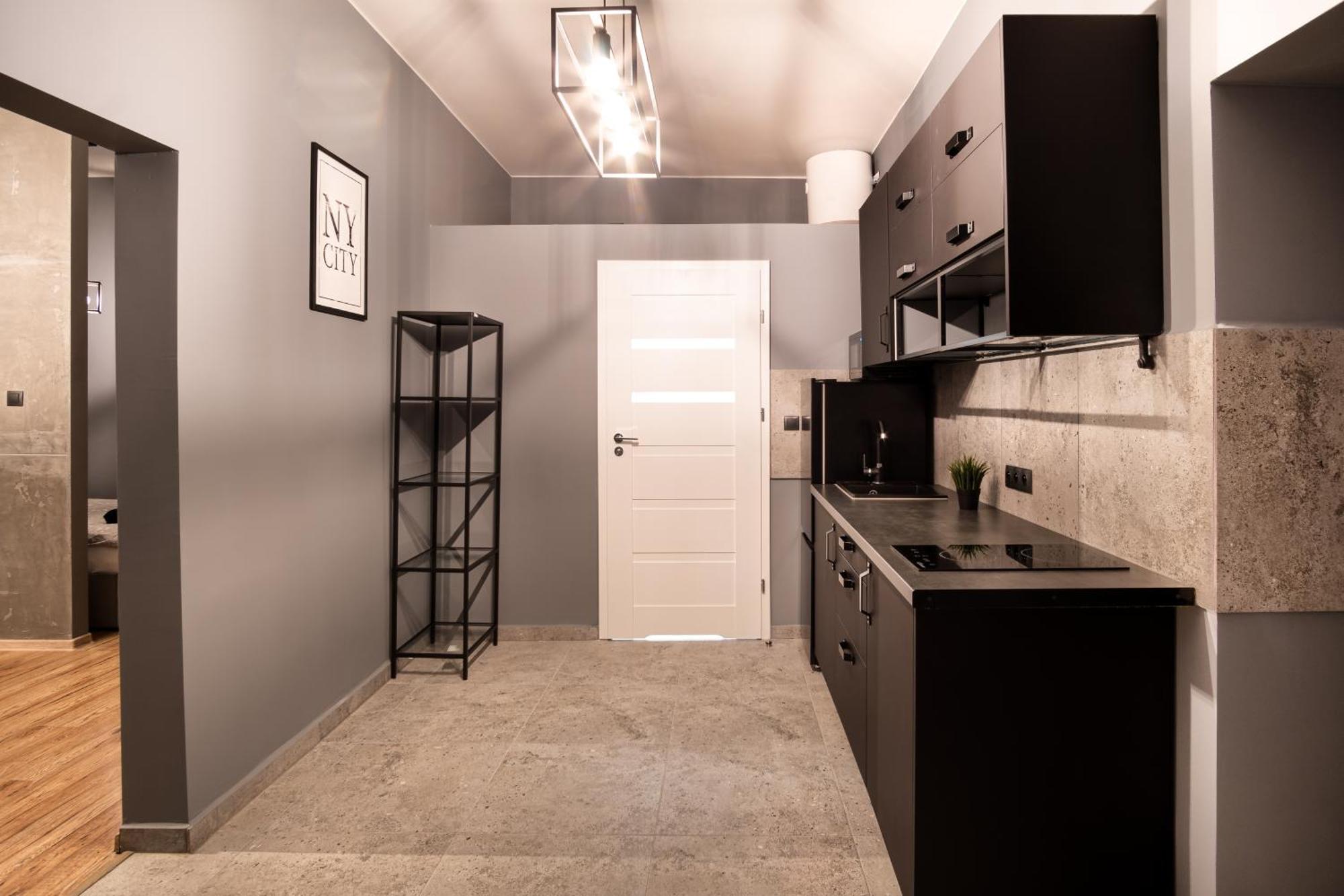 Revolution Aparts - Rewolucji 27 Lodz  Ngoại thất bức ảnh